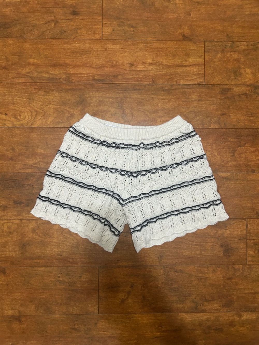 Zara White Knit Shorts with Navy Trim